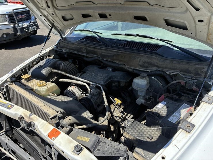 2005-dodge-ram-2500-image-11