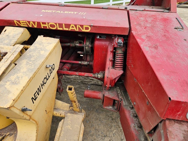 new-holland-900-image-23