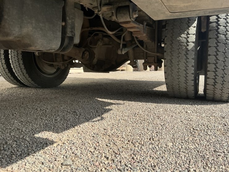 2016-ford-f550-image-31