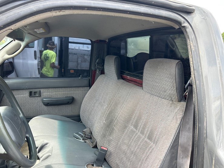 1996-toyota-tacoma-image-49