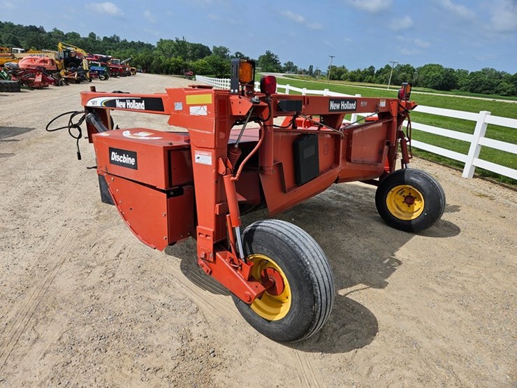 new-holland-1411-image-3