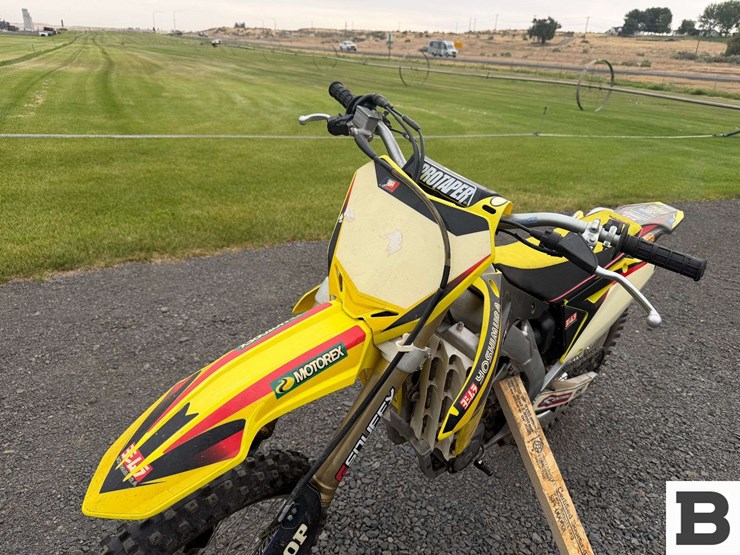 2012-suzuki-rmz450-competition-dirt-bike-image-9