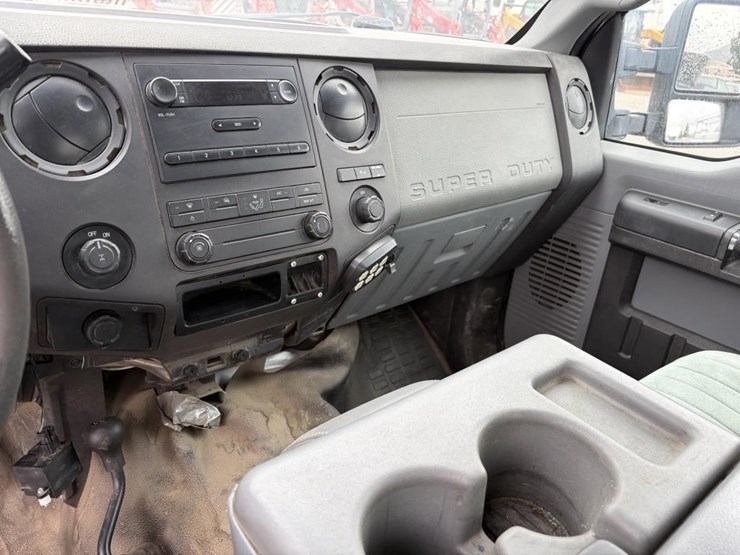 2011-ford-f250-image-16