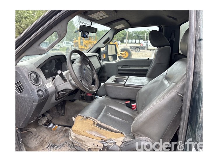 2011-ford-f550-image-6