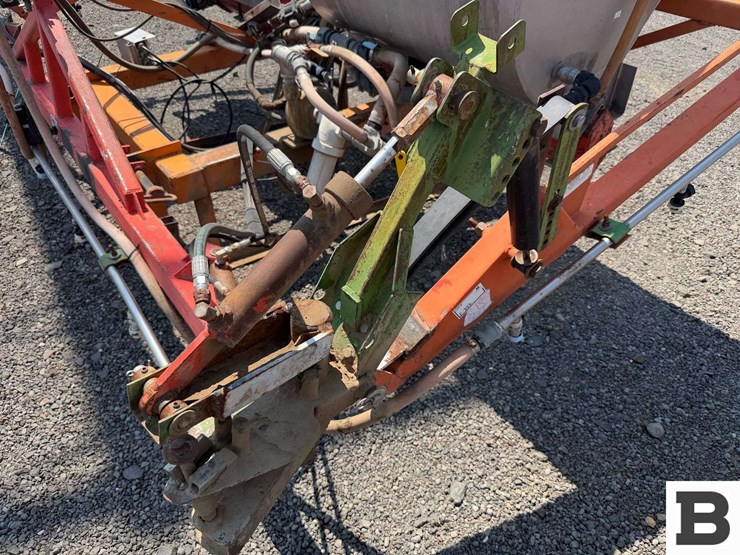 rears-3pt-boom-sprayer-image-10