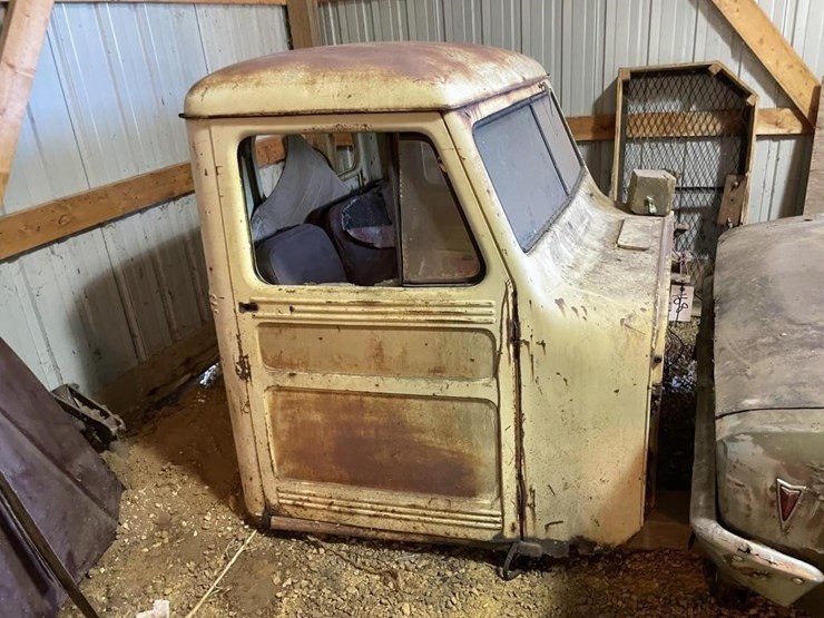 willy's-jeep-truck-cab-image-1