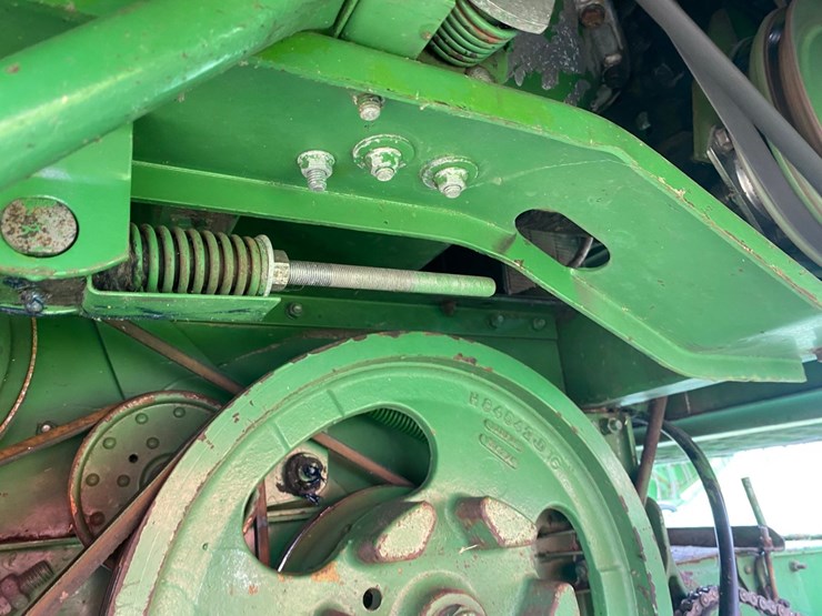 john-deere-4420-combine-image-17