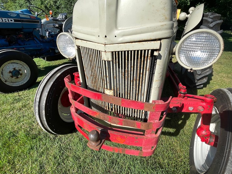 1952-ford-8n-image-21