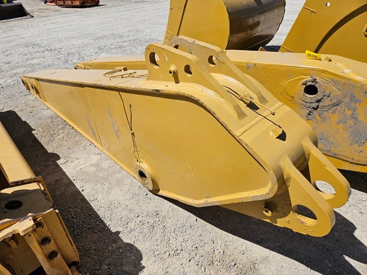 caterpillar-15-image-8