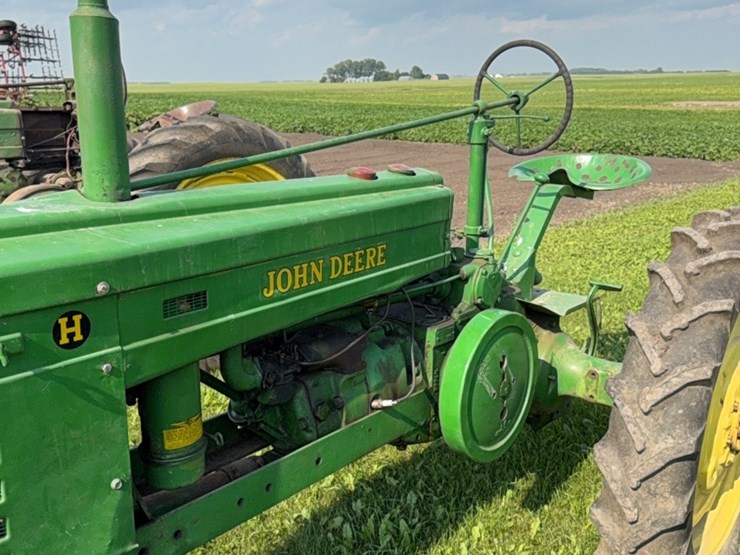 john-deere-h-image-28
