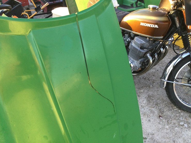 john-deere-x300-image-3