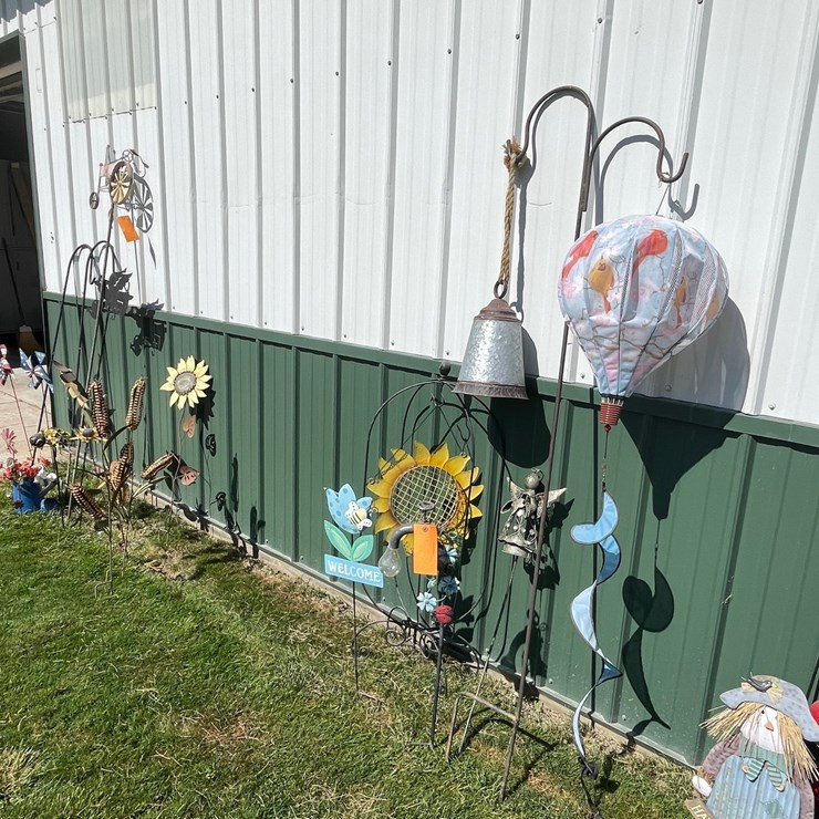 #2145 • Various Metal Yard Decorations