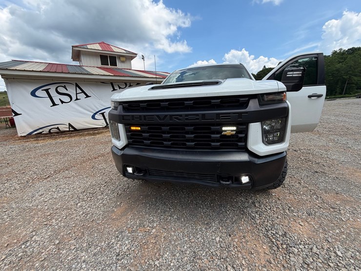 2020-chevrolet-3500hd-image-66
