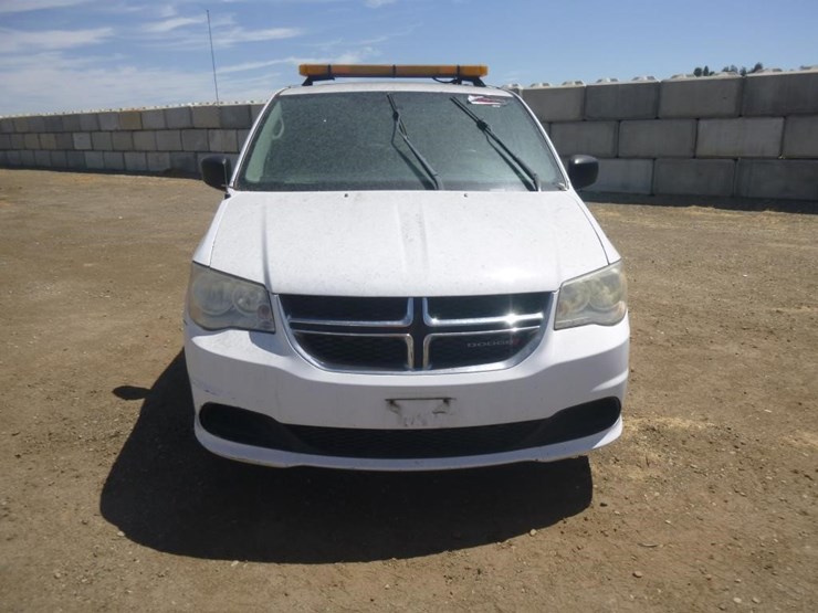 2014-dodge-grand-caravan-image-25