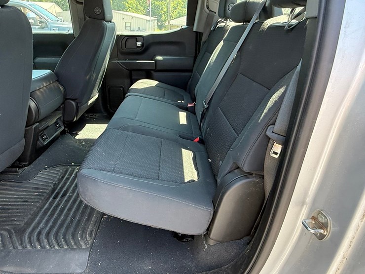 2021-chevrolet-silverado-1500-image-21