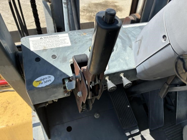 2006-komatsu-fd100-7-image-19