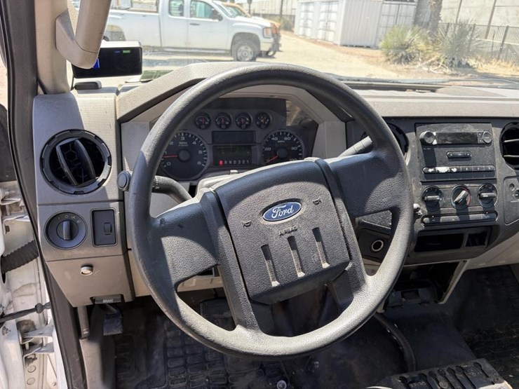 2008-ford-f250-xl-image-12