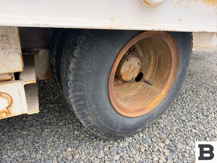 1974-miller-tilt-deck-trailer-image-19