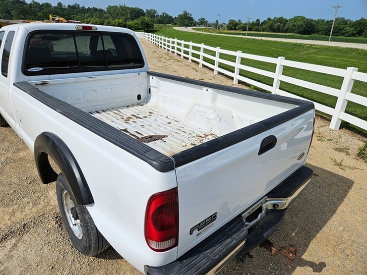 2004-ford-f250-xlt-image-14