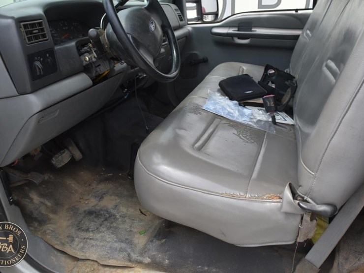 2003-ford-f550-xlt-sd-image-19