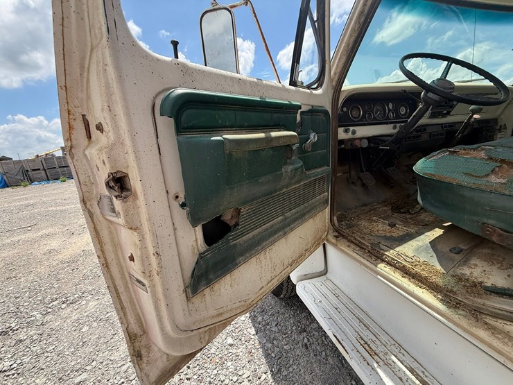 ford-f600-image-31