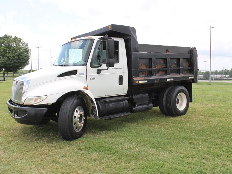 2001-international-durastar-4300-image-1