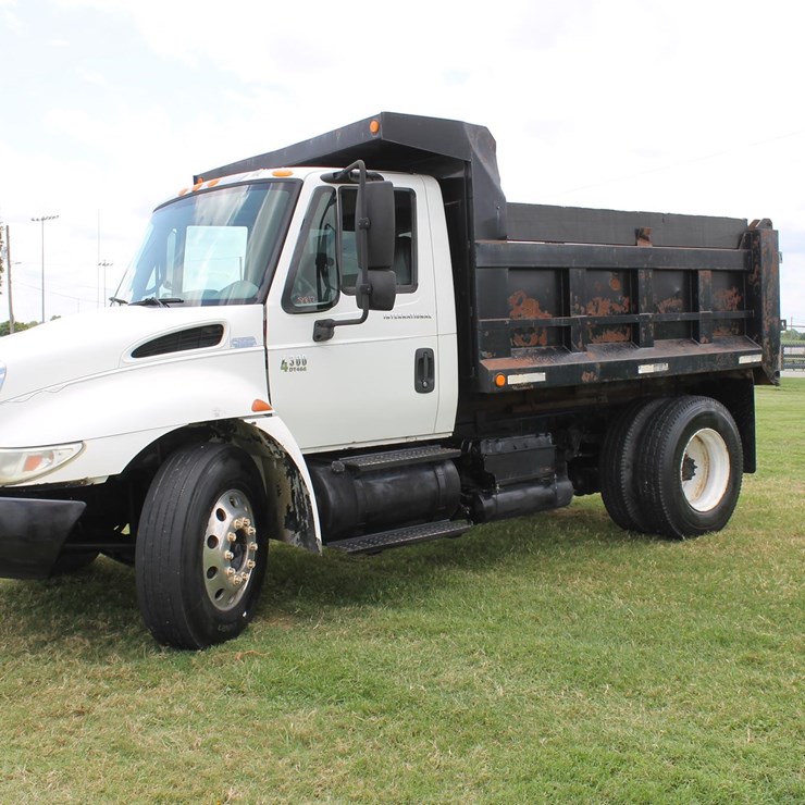 2001 INTERNATIONAL DURASTAR 4300