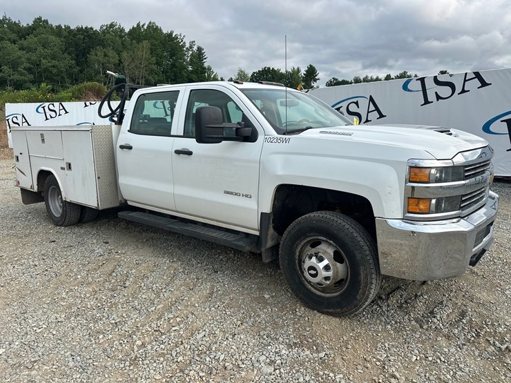 2017-chevrolet-3500hd-image-7