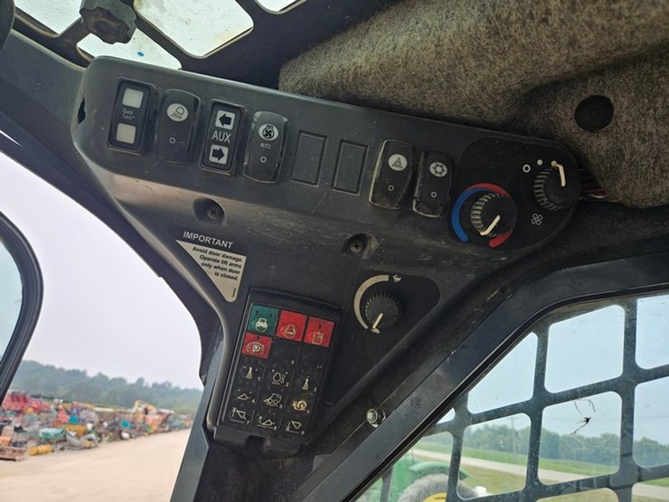 deere-328e-image-29
