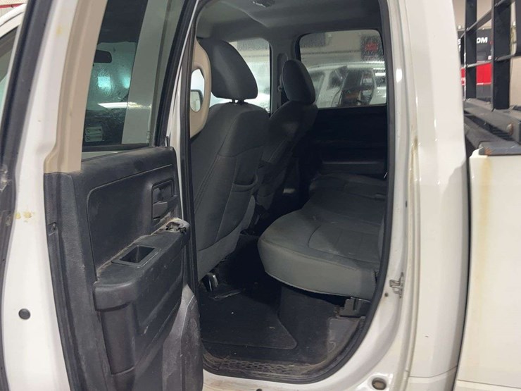 2014-dodge-1500-image-11