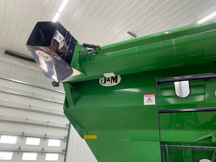 j&m-875-image-10