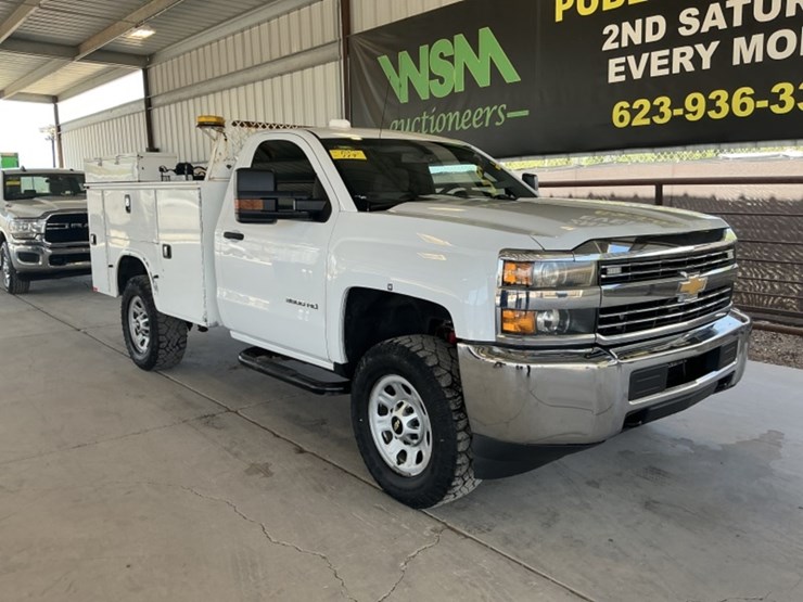 2017-chevrolet-3500hd-image-2