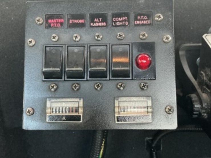 2015-ford-f550-image-25