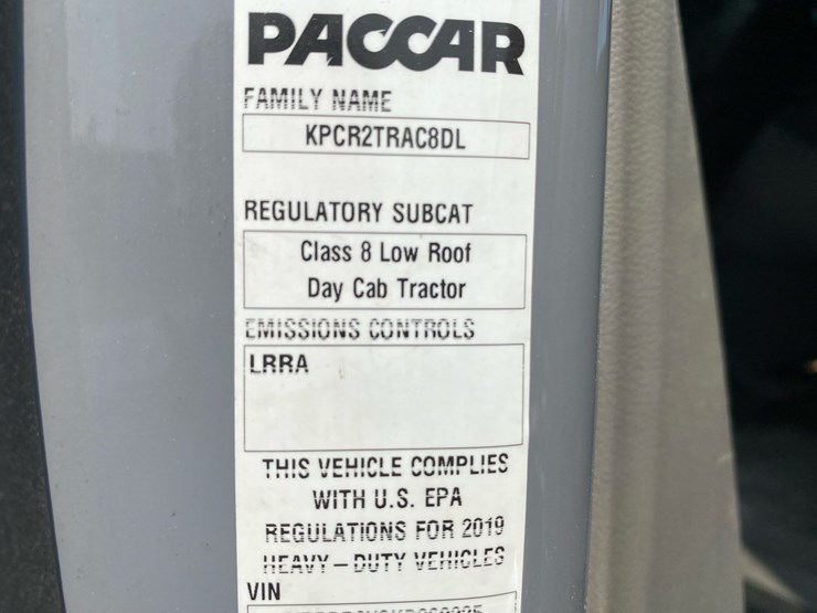 2019-peterbilt-579-image-81