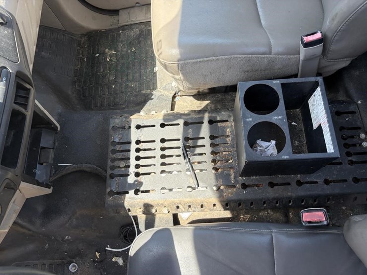 2008-ford-f250-xl-image-16