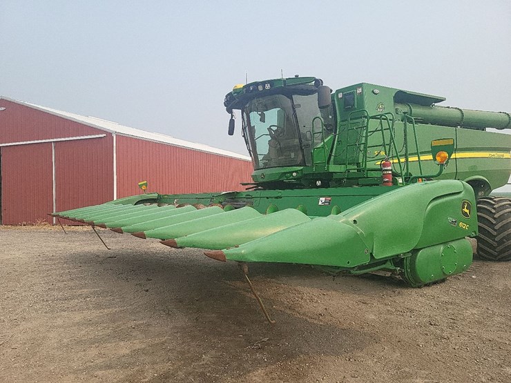 2014-john-deere-612c-corn-head---field-ready-image-1