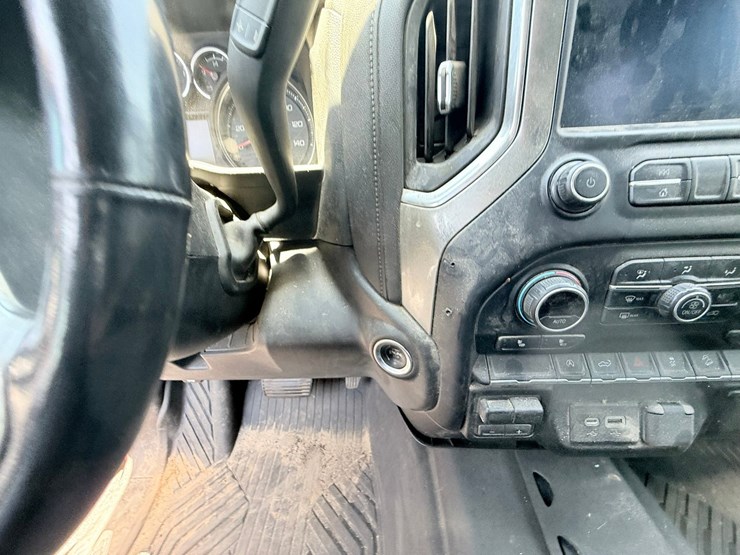 2020-chevrolet-silverado-1500-image-68