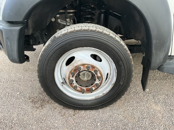 2016-ford-f550-image-9