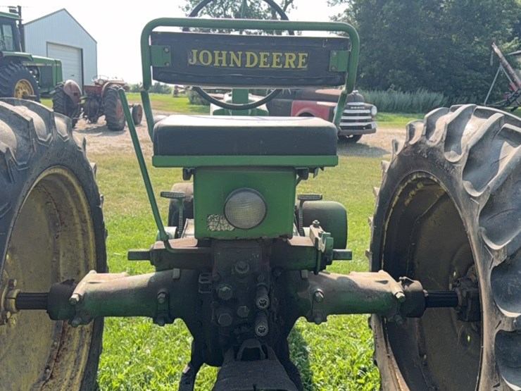 john-deere-b-image-30