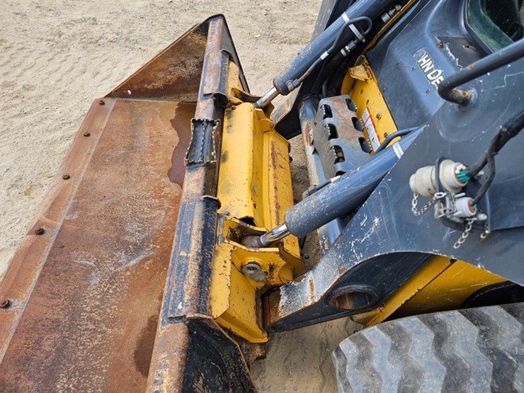 deere-325g-image-11