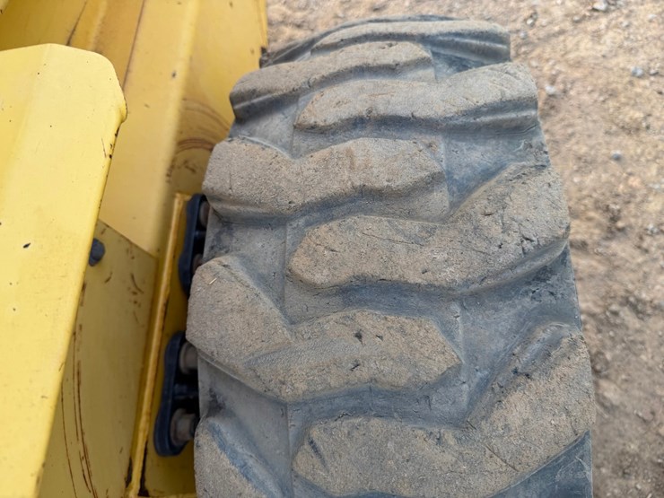 #4069-•-new-holland-ls180-wheeled-skid-steer-image-66