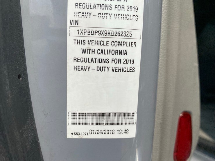 2019-peterbilt-579-image-82