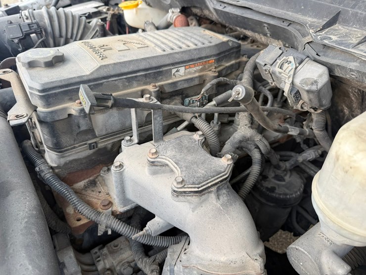 2011-dodge-3500-image-18