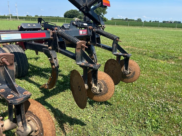 case-ih-730b-ecolo-tiger-ripper-image-24