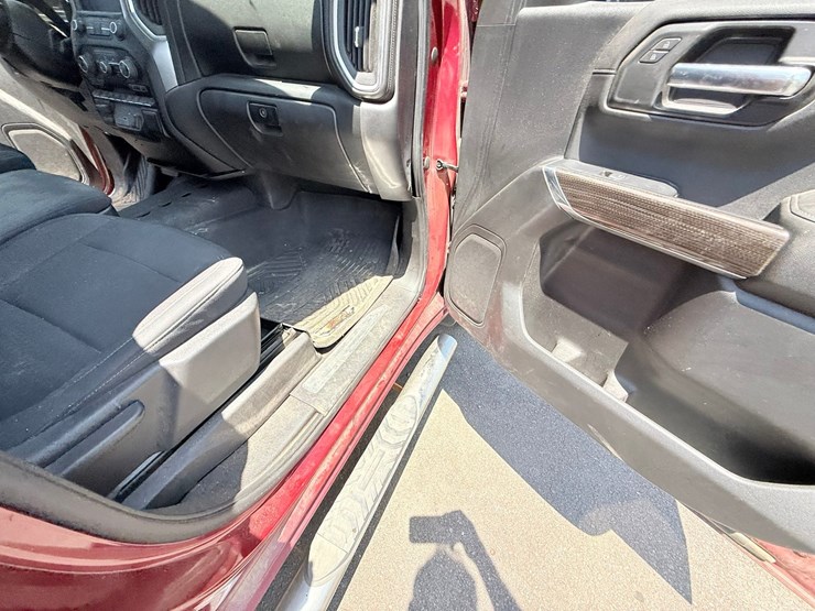 2020-chevrolet-silverado-1500-image-43