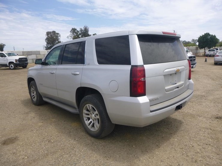 2015-chevrolet-tahoe-image-5