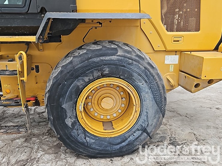2020-caterpillar-938m-image-18