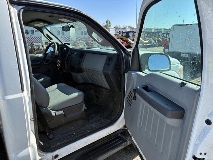 2012-ford-f250-image-14