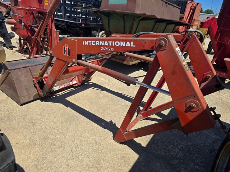 international-2250-image-2