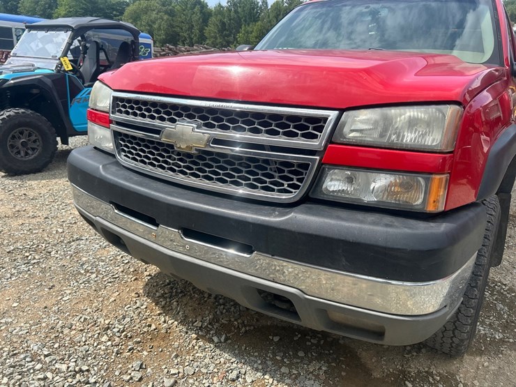 2005-chevrolet-2500-image-12